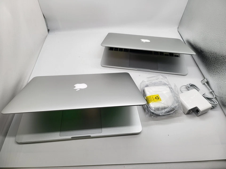 LOTE DE 2 MacBook Pro 13" QUAD Core i7 3.4 GHz TURBO 16GB RAM 512GB 3 AÑOS DE GARANTÍA Foto 2 de 4