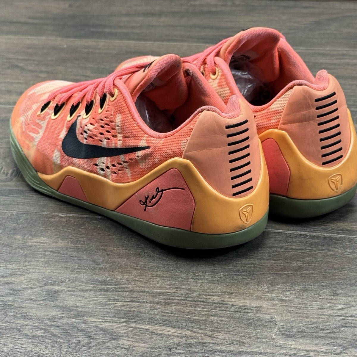 Nike Shoes Mens 7.5 Kobe 9 EM Low Peach Bright Mango 646701-880