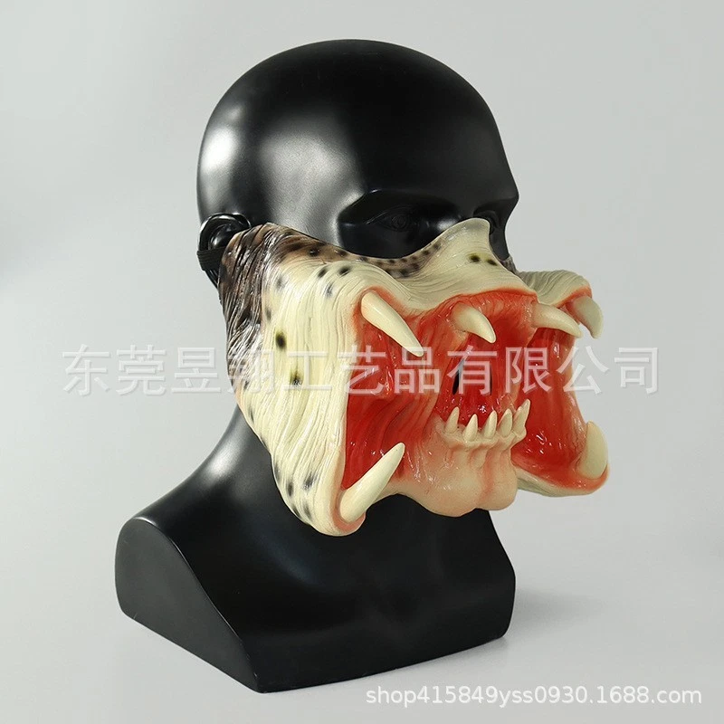 Alien Predator Cosplay Latex Halloween Face Half a face Horror Predator Props - Image 4 of 4