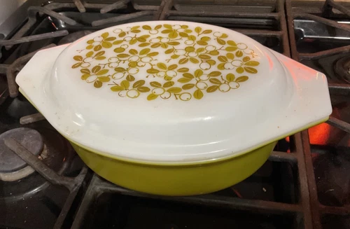 Vintage Pyrex Verde Olive Green 1 1/2 Qt. Oval Casserole Dish With Lid 043