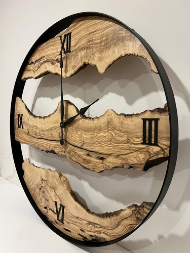 Unique Olive live edge wood Extra large clock (80cm diameter) - Picture 5 of 10