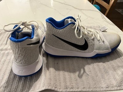 Size 11 - Nike Kyrie 3 Duke - 852395-102