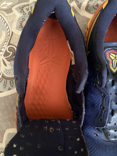 Size 10 - Nike Kobe 8 Barcelona - Picture 6 of 9