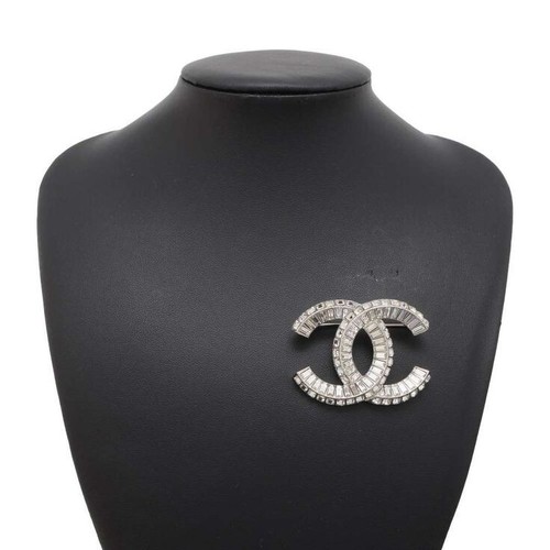 NEW CHANEL Baguette Crystal Strass CC Logo Brooch Pin Silver - Picture 2 of 11