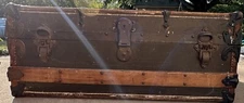 Vintage WOOD STEAMER TRUNK chest coffee table storage box antique wooden decor
