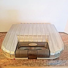 VillaWare Pizzelle Baker Model 2060 Waffle/Cookie Baker