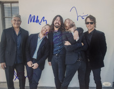 Foo Fighters Signed 11x14 Photo JSA LOA Dave Grohl Taylor Hawkins Mendel Smear A
