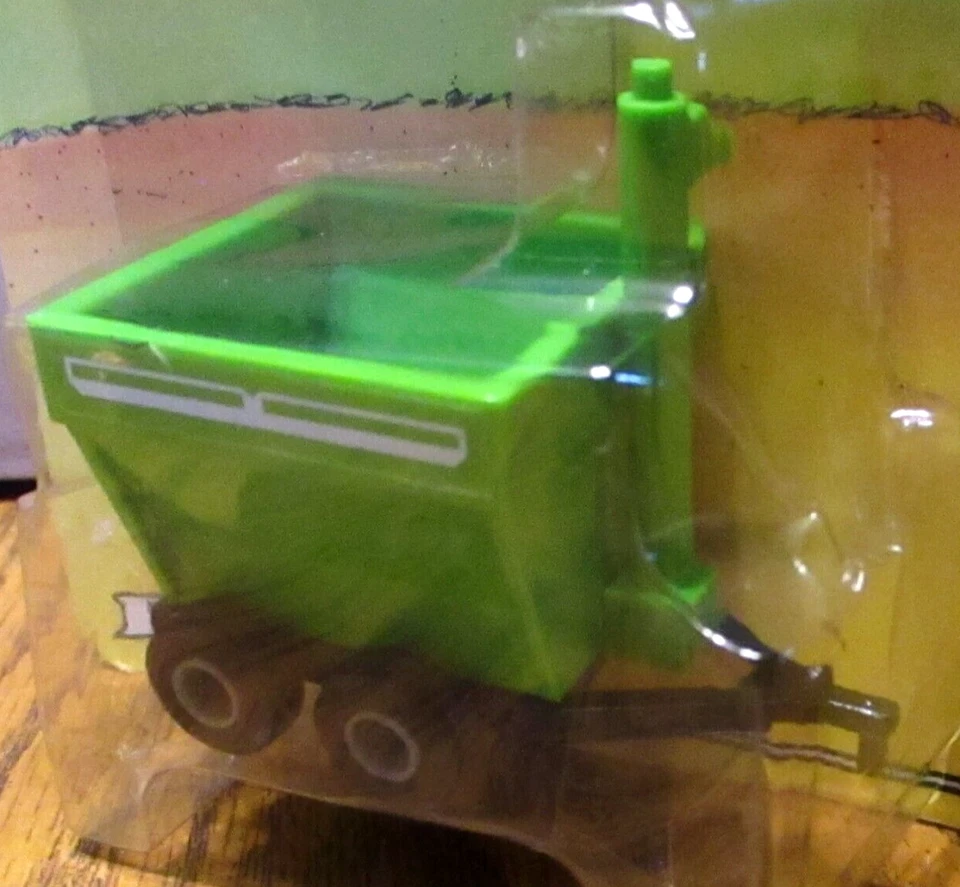 Ertl Farm Toys Grain Cart Feed Wagon 1/64 Farm Implement Green 1986 Deutz Deere - Image 4 of 4