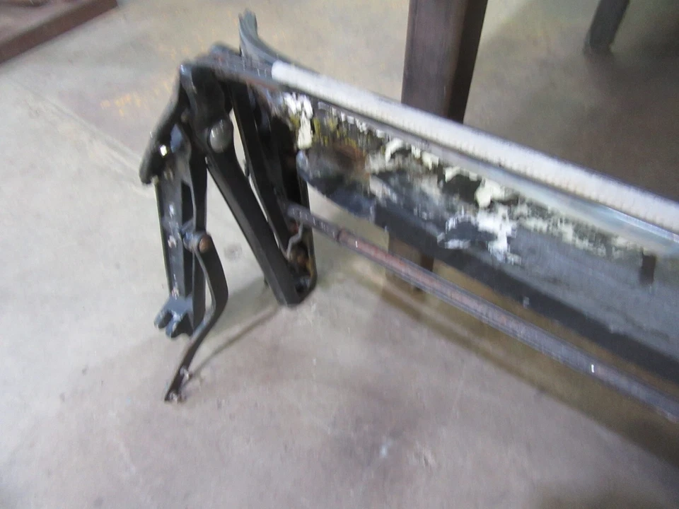 Lincoln Continental 1964 4 puertas convertible marco superior montaje piezas de soporte Foto 3 de 4