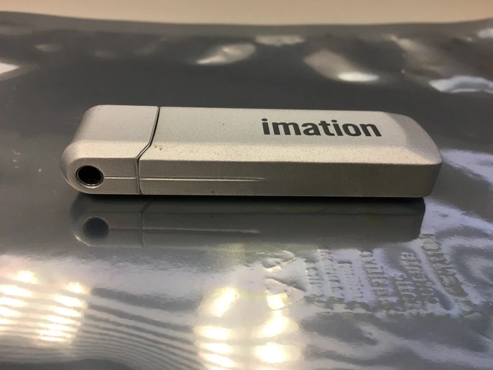 Imation Ironkey Defender F150 32GB USB Flash Drive military-grade encryption - Image 3 of 4