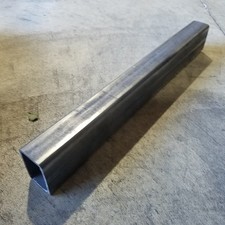 22" długość x 3" szerokość x 2" wysokość x 3/16" grubość stalowa prostokątna rura. - NOWY