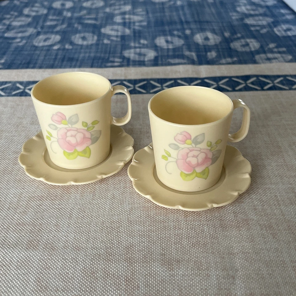 Juego de 2 de colección. Tazas/platillos de juguete para niños años 50 florales Chilton EE. UU. Foto 2 de 4