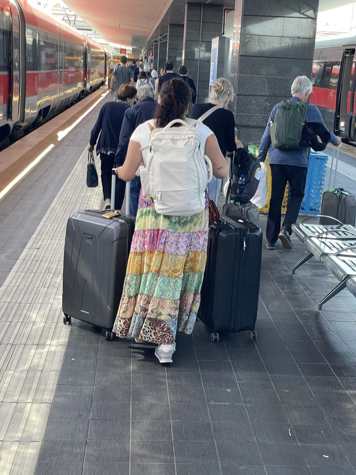 6 50 Yardline State vs Nebraska Tix 11/22 TBD. Pase de estacionamiento reservado/numerado Foto 2 de 4