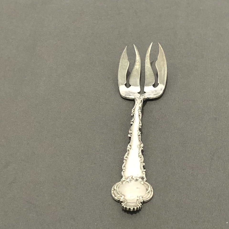 Antiguo tenedor de carne fría LOUIS XV de plata de ley de Whiting de 1891 5 1/2" Foto 3 de 4