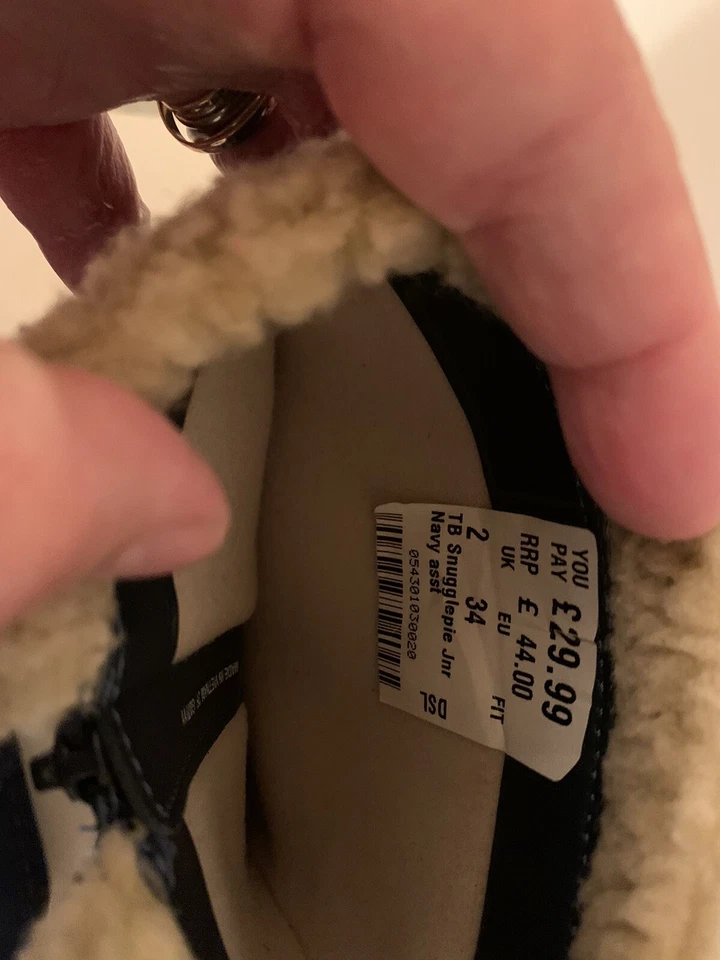 Nuevo Clarks Girls Snugglepie Jr Reino Unido talla 2 (EE. UU. 3) gamuza azul marino. Forro suave Foto 4 de 4