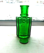 STUNNING VICTORIAN FANCY FLUTED GREEN PERFUME EMBOSSED, ZENOBIA