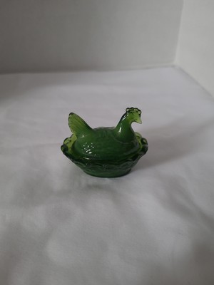 VINTAGE MINI BOYD HEN ON A NEST ''OLDE LYME'' 21/2'' RARE MINT  2nd 5 yrs 7-25-1985