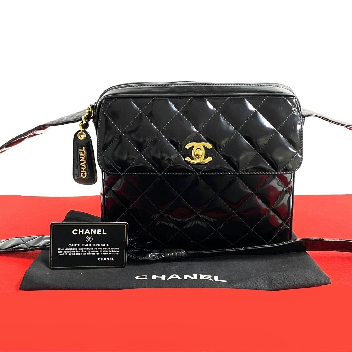 CHANEL Vintage Black Patent Leather Matelasse Shoulder Bag 42315