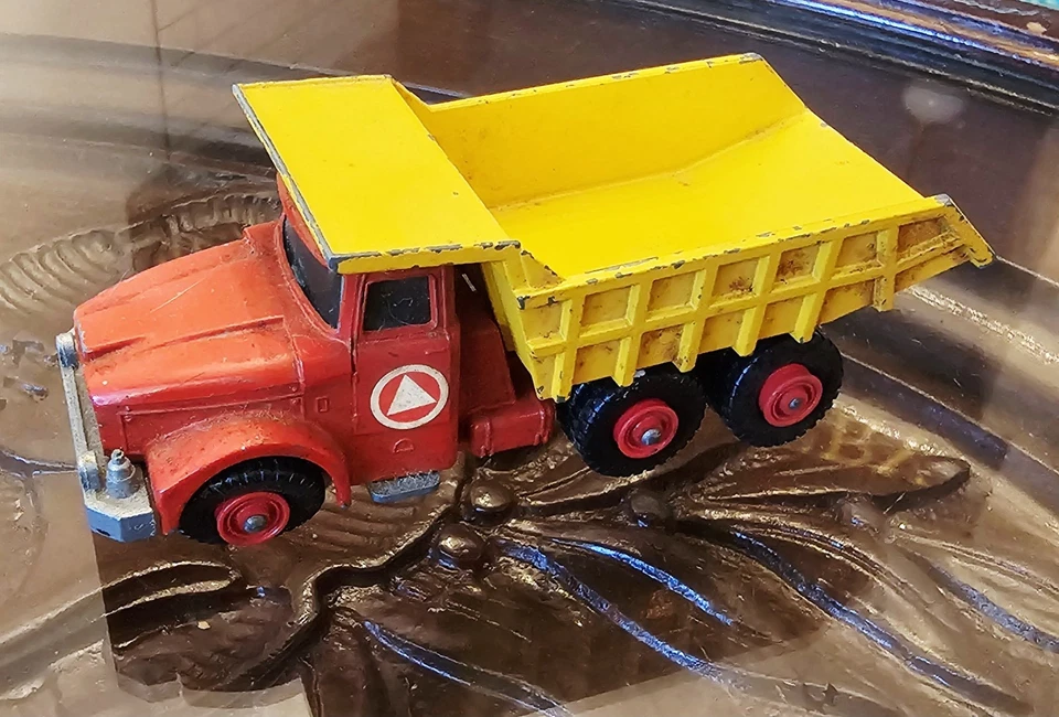 Vintage 1960s Lesney Matchbox King Size Scammell Tipper Truck - Image 2 of 4