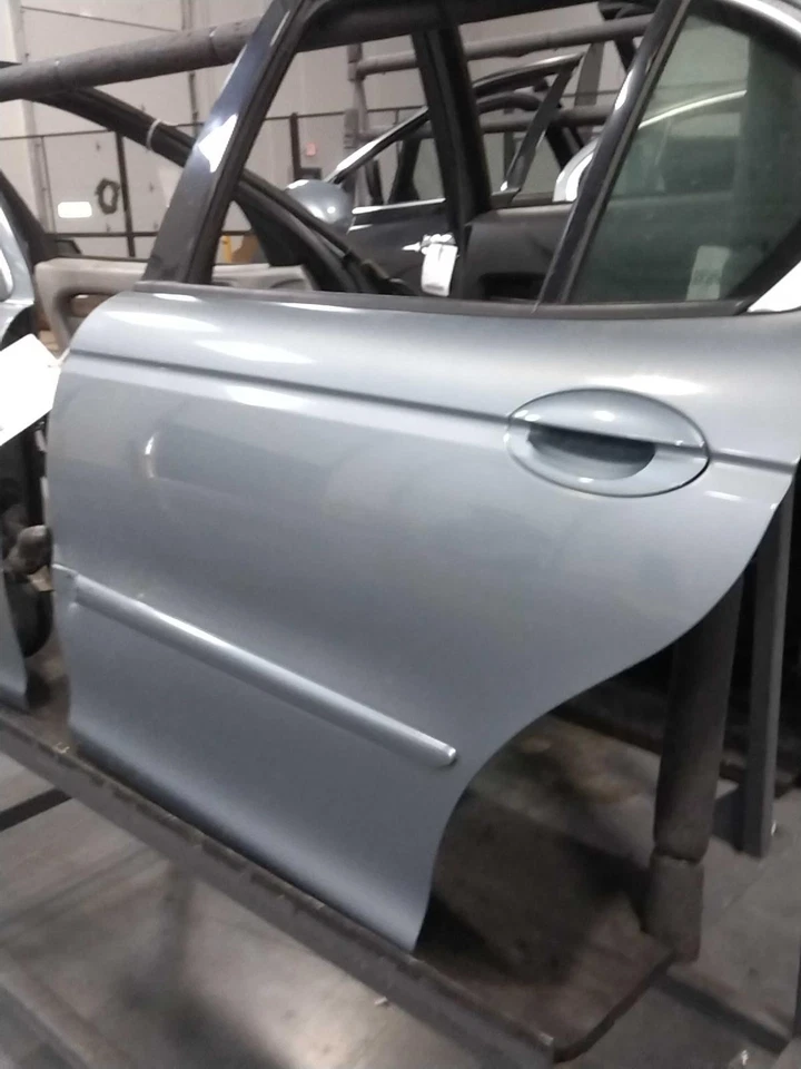 Conjunto de puerta trasera izquierda usada lateral trasera se adapta a: 2003 Jaguar X tipo L. moldes cromados Foto 2 de 4