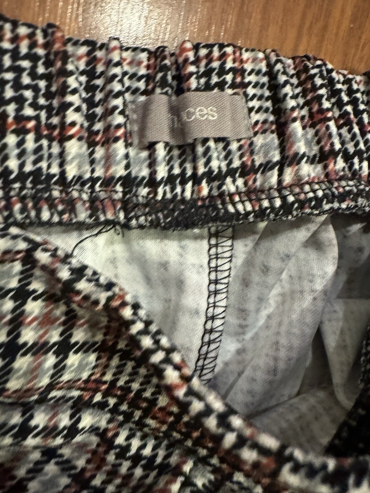 MAURICES Ladies Black Red Herringbone Checked Jogger Style Pants Elastic Size S image 3