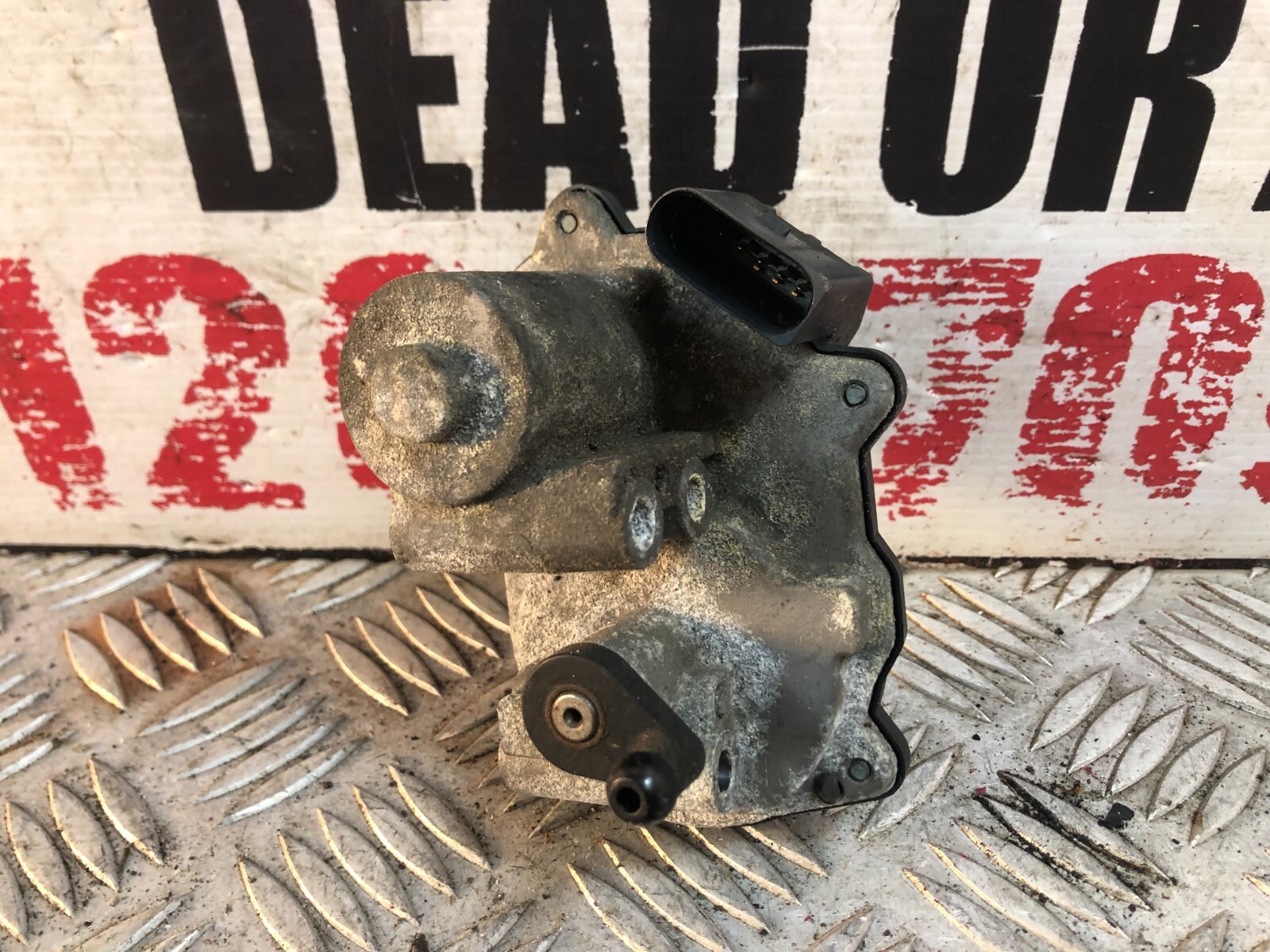 SKODA OCTAVIA VRS 2.0 TFSI HATCH (0609) INTAKE INLET MANIFOLD FLAP