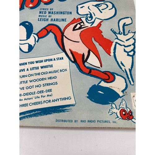 Disney Pinocchio Souvenir Album Words & Music, Illustrated 1945 - Picture 2 of 9