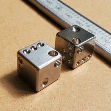 TC4 Dadi 14mm Refrigerato Vino Rosso Birra Dadi Collana Paracadute Cordino Ciondolo