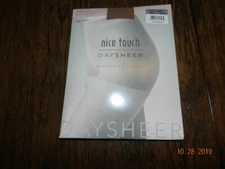 Nice Touch daysheer Pantyhose - Size C, soft taupe NEW 