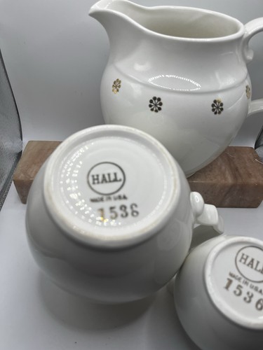 Vintage HALL China Golden White Set Of Three Pitchers 1538 1536 1540 Made In USA - Picture 6 of 9