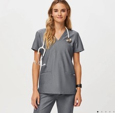 Figs Women  s Casma Scrub Top Sz Large Graphite Gray Large V-neck Three-Pocket
