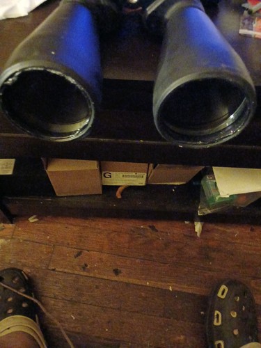 Celestron 71008 Skymaster 25x70 Binoculars - Picture 8 of 10