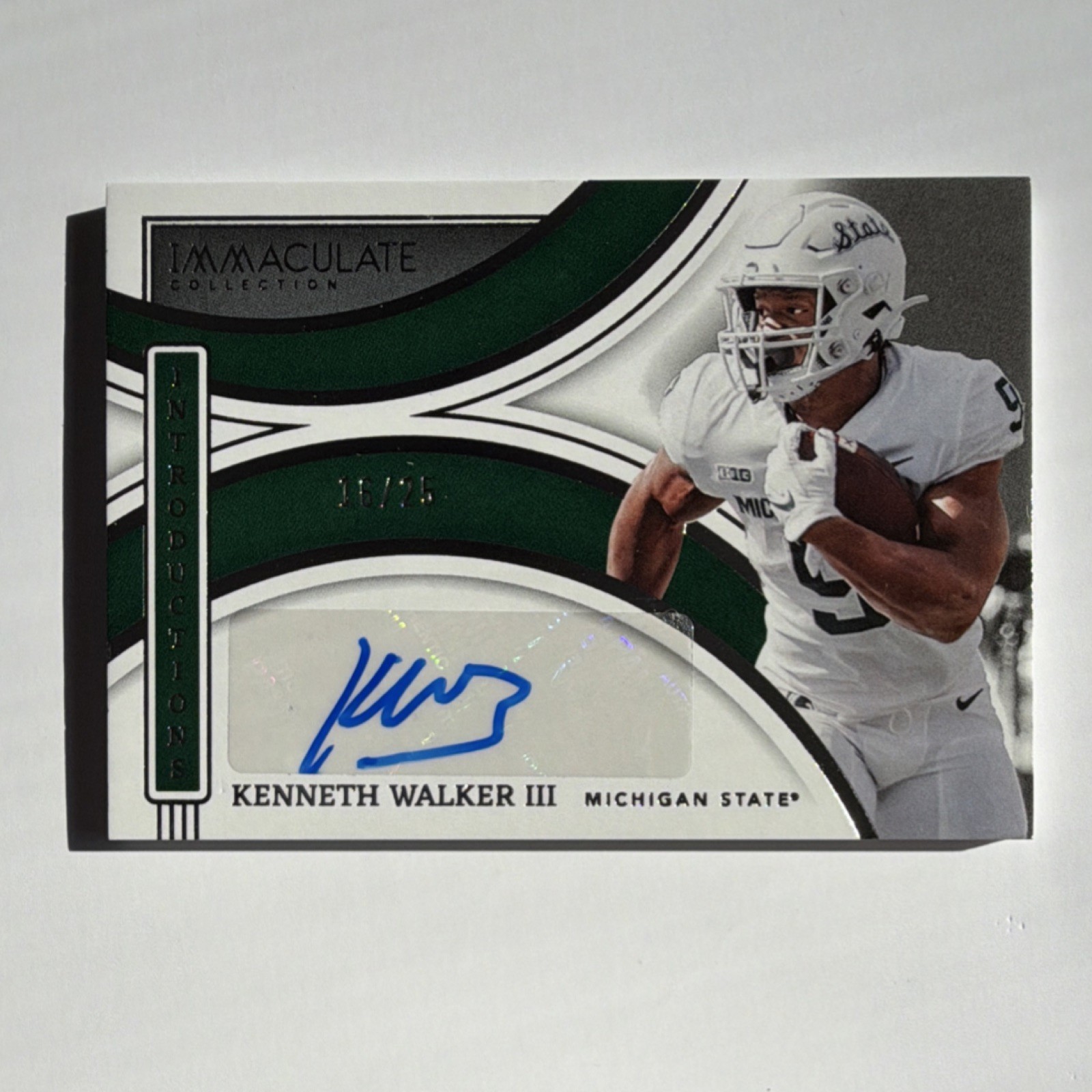 Kenneth Walker III Panini Immaculate Collection Collegiate Immaculate Introductions #IIKWA Base