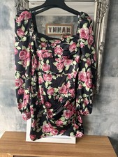 Ladies Dress , Size Medium , Off The Shoulder , Very Good Condition
