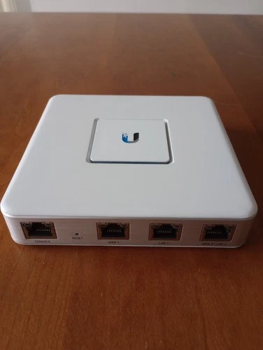 Ubiquiti Networks USG 1000Mbps UniFi Security Gateway
