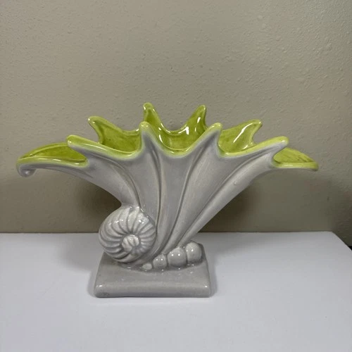 Vintage Royal Haeger Seashell Vase R299 Chartreuse Green Cream 11 in Wide