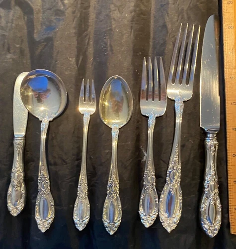 TOWLE KING RICHARD STERLING FLATWARE SET FOR 8 WITH 7 PC SET &  7 SERVERS 1 BID