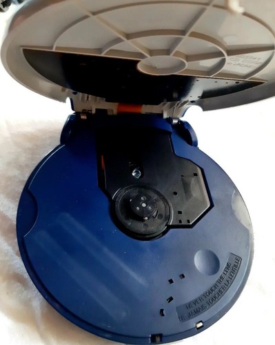 Disco compacto portátil RCA con auriculares con gancho para oídos RCA RAROS todos funcionan bien - Imagen 4 de 7