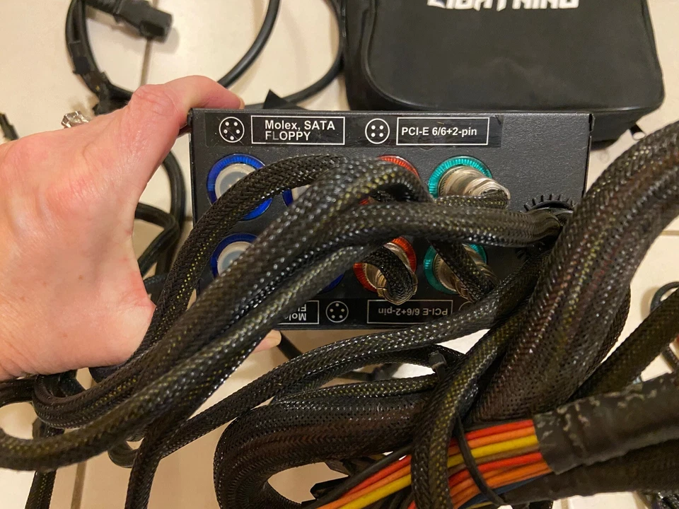 Rosewill LIGHTNING-1300 Power Supply, 80 Plus Gold Certified, ATX 12V/EPS 12V - Image 4 of 4