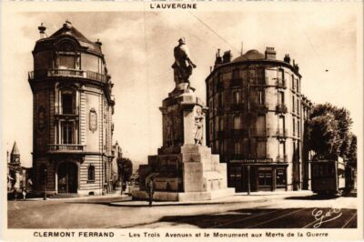 Old postcard Clermont-Ferrand Les Trois Avenues et le Monument FRANCE (1302931)