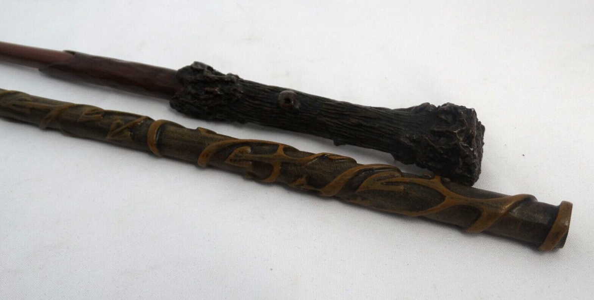 UNIVERSAL STUDIOS NON-INTERACTIVE WANDS HARRY & HARMOINE +