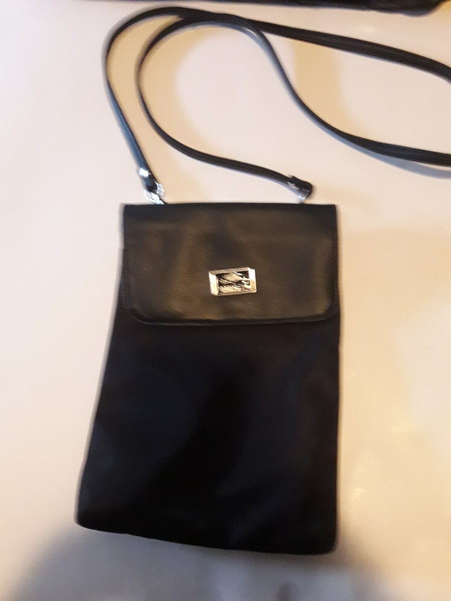 ROOTS 73 Adjustable Messenger Crossbody Black Pocket