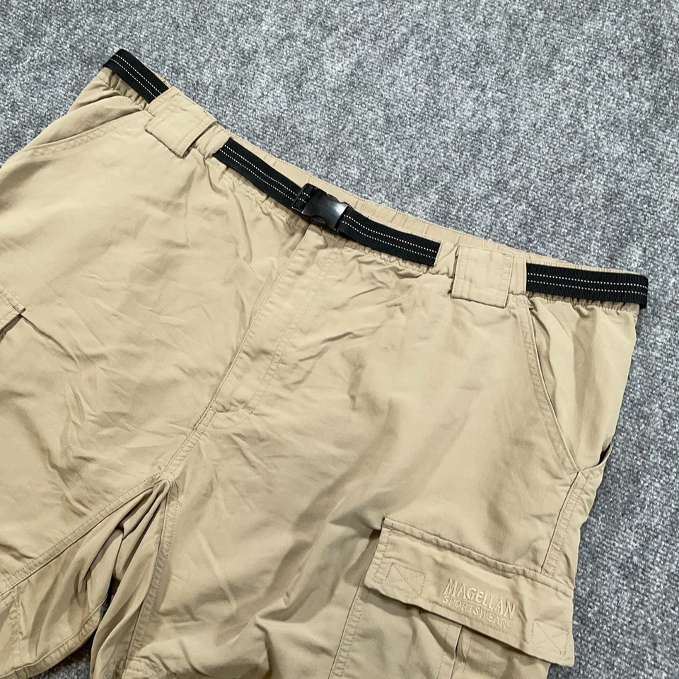 Magellan Outdoors Shorts Mens 2XL Khaki Fish Gear Cargo Utility Outdoors - Image 2 of 4
