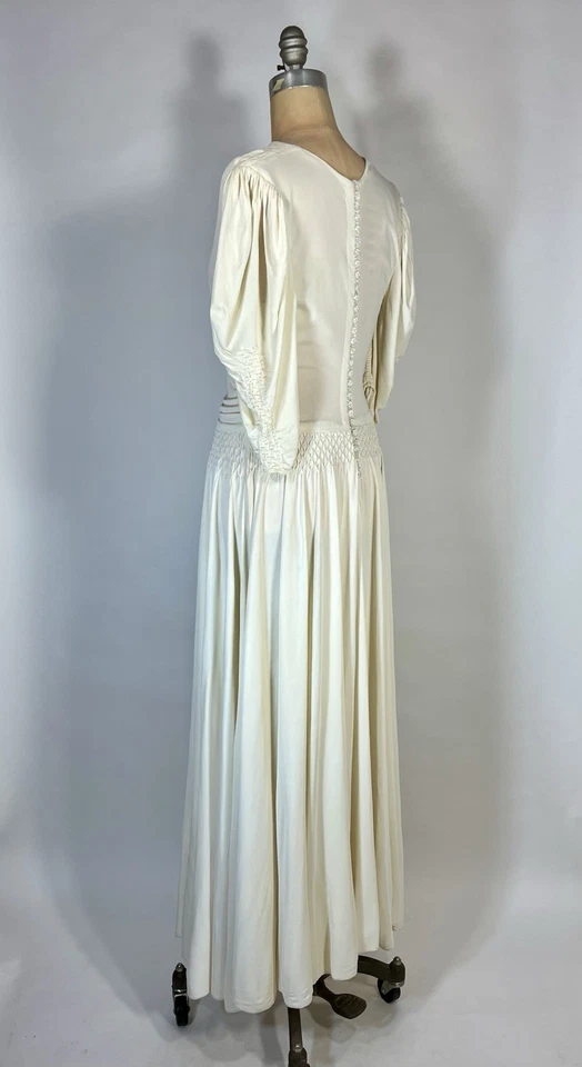 Vintage 1930's Ivory SILK KNIT draped smocked wedding gown dress w/glass buttons - Image 4 of 4