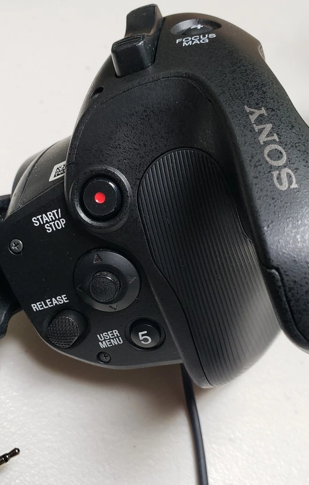 Sony PXW-FS7 Super 35 4K Handheld Camcorder Body Only - Black - Image 4 of 4