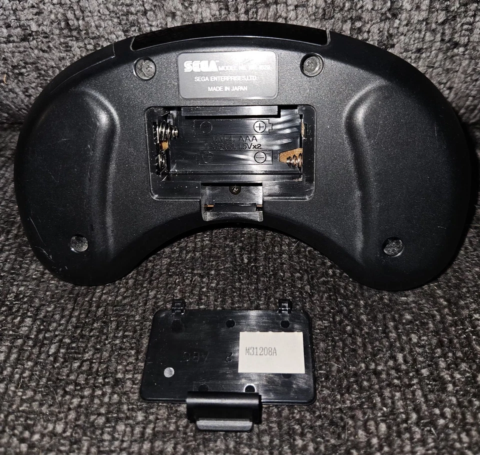 Controle sem fio Sega Mega Drive sem sensor sem receptor modelo MK 1629 funciona - Imagem 3 de 3
