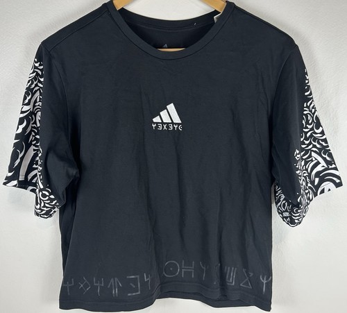 adidas Marvel Black Panther Wakanda Forever Graphic Cropped Top Size Large - Picture 3 of 7