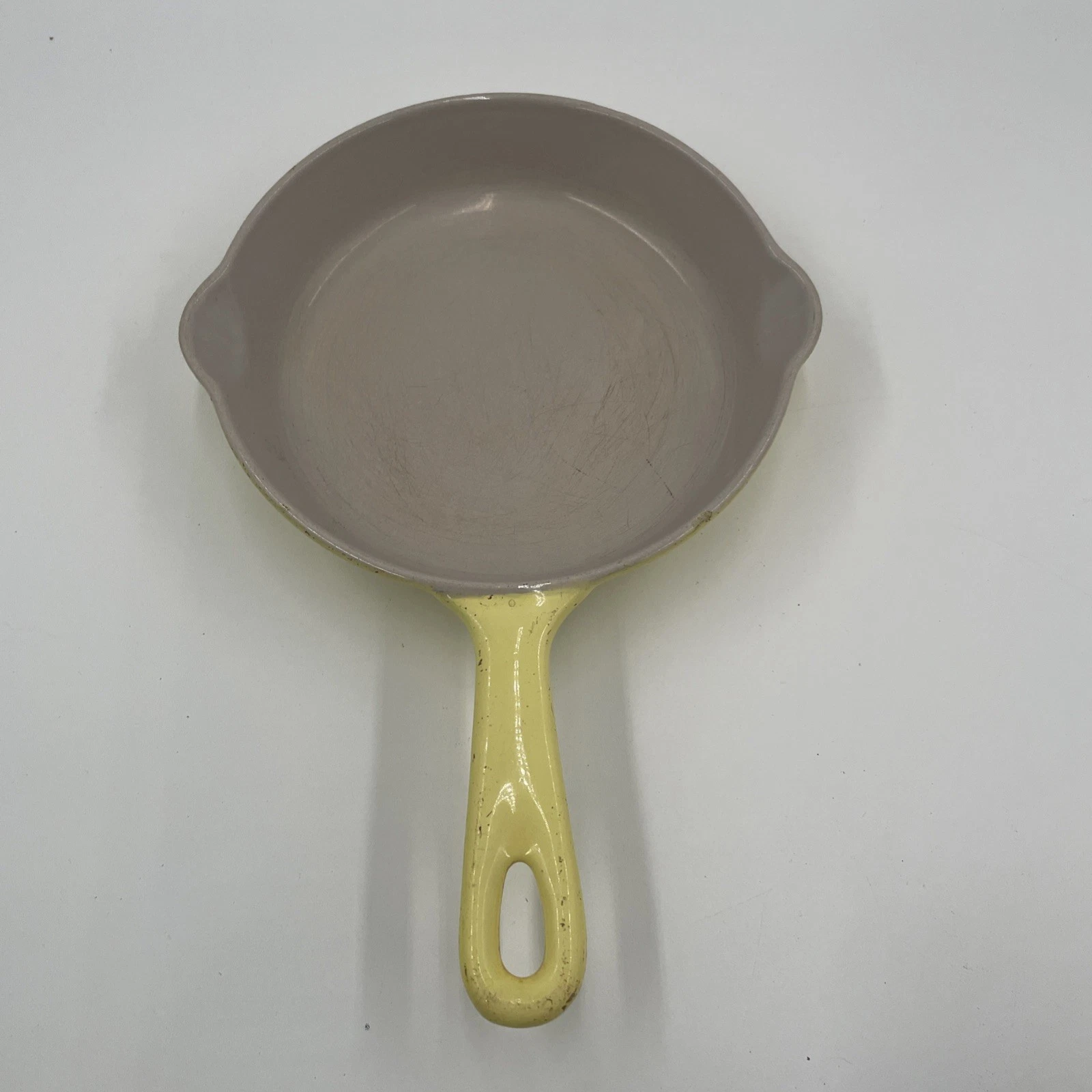 Vintage Le Creuset 16 Yellow Enamel Cast Iron Frying Pan 6.5 “ Round