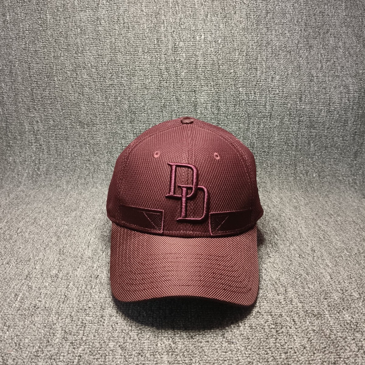 New Era 39THIRTY Daredevil DD Marvel S/M Maroon Stretch Fit Baseball Cap