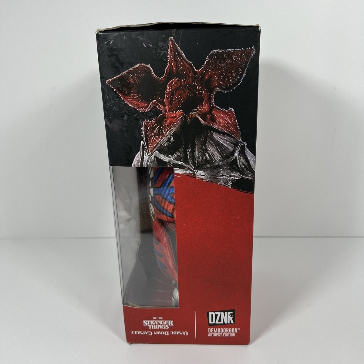 Yume Toys Stranger Things Upside Down Bundle Incl. Mystery Capsule